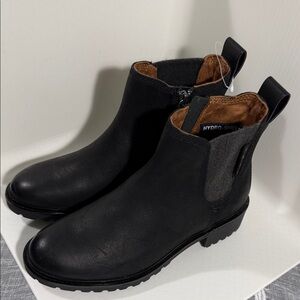 Black Ankle Boots with Side Zipper